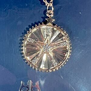 Hespera rose gold star pendant